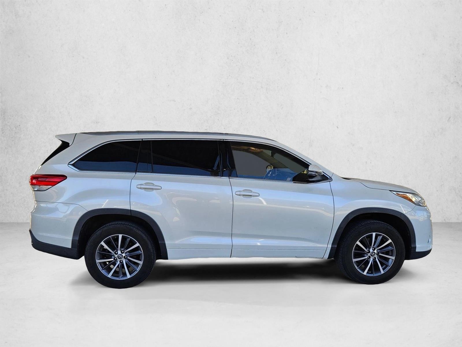 2018 Toyota Highlander XLE photo 4