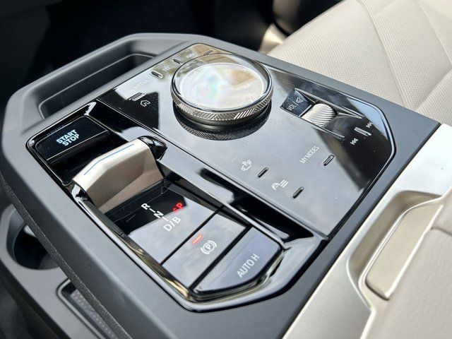 2026 Bmw iX photo 19
