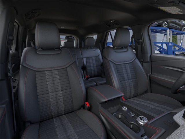 2025 Ford Explorer ST-Line photo 6
