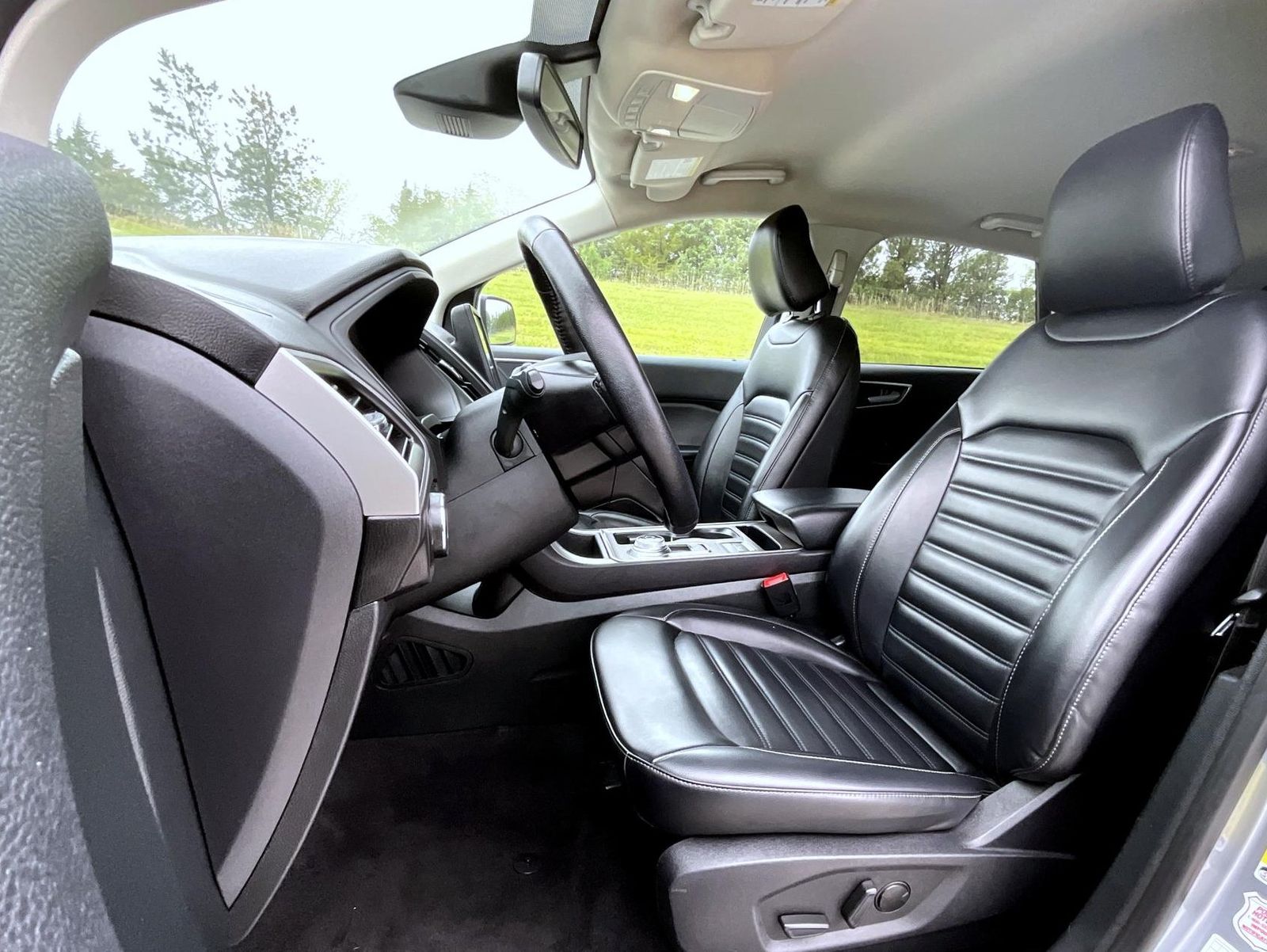 2024 Ford Edge SEL photo 11