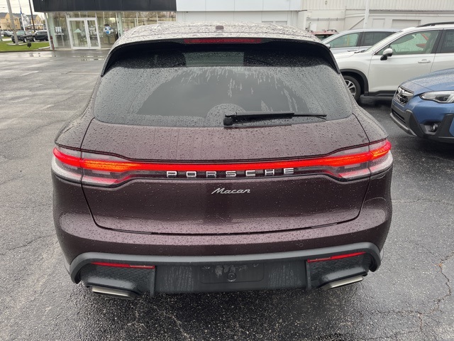 2023 Porsche Macan T photo 3
