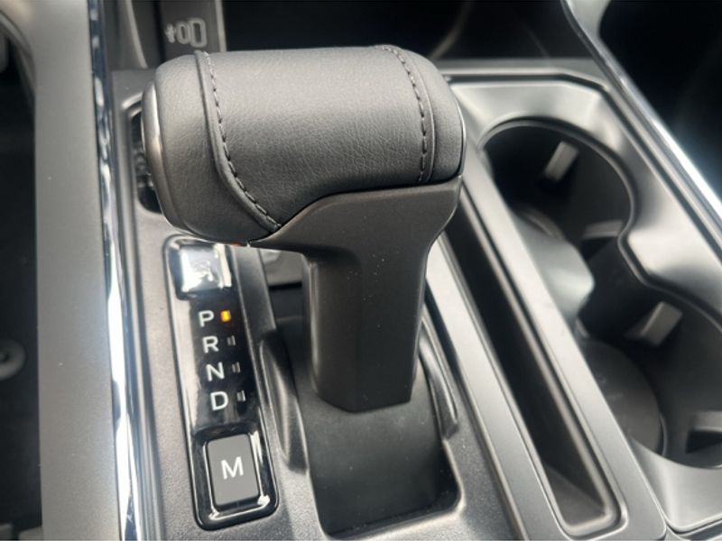 2025 Ford F-150 XLT photo 25
