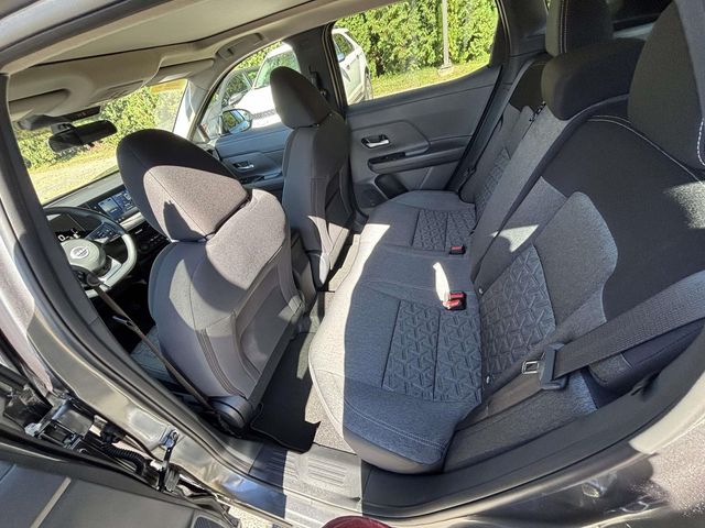2026 Nissan Kicks SV photo 7