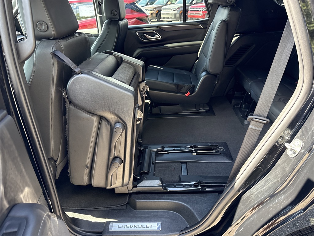 2023 Chevrolet Tahoe LT photo 13
