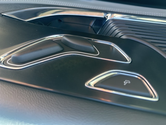 2022 Lincoln Corsair Standard photo 18