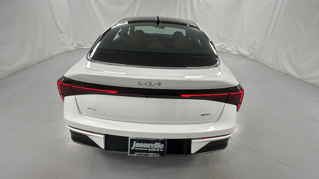2026 Kia K5 GT-Line photo 4