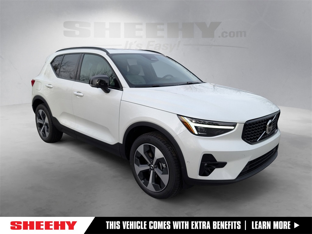2026 Volvo XC40 Plus's photo