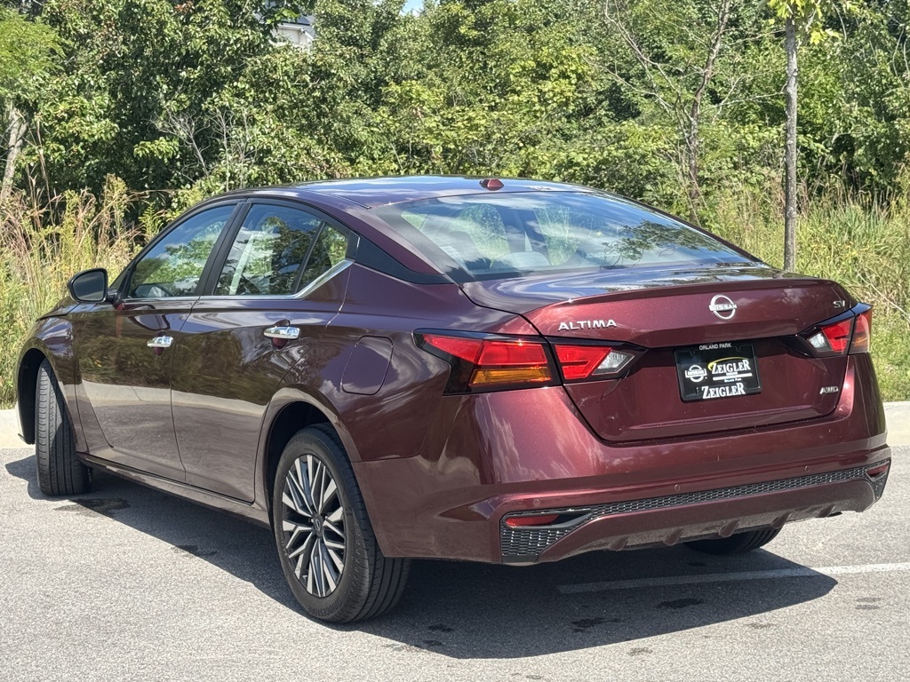 2023 Nissan Altima 2.5 SV photo 4