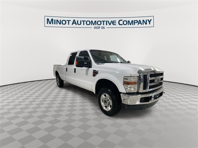 2010 Ford F-250 XLT photo 2