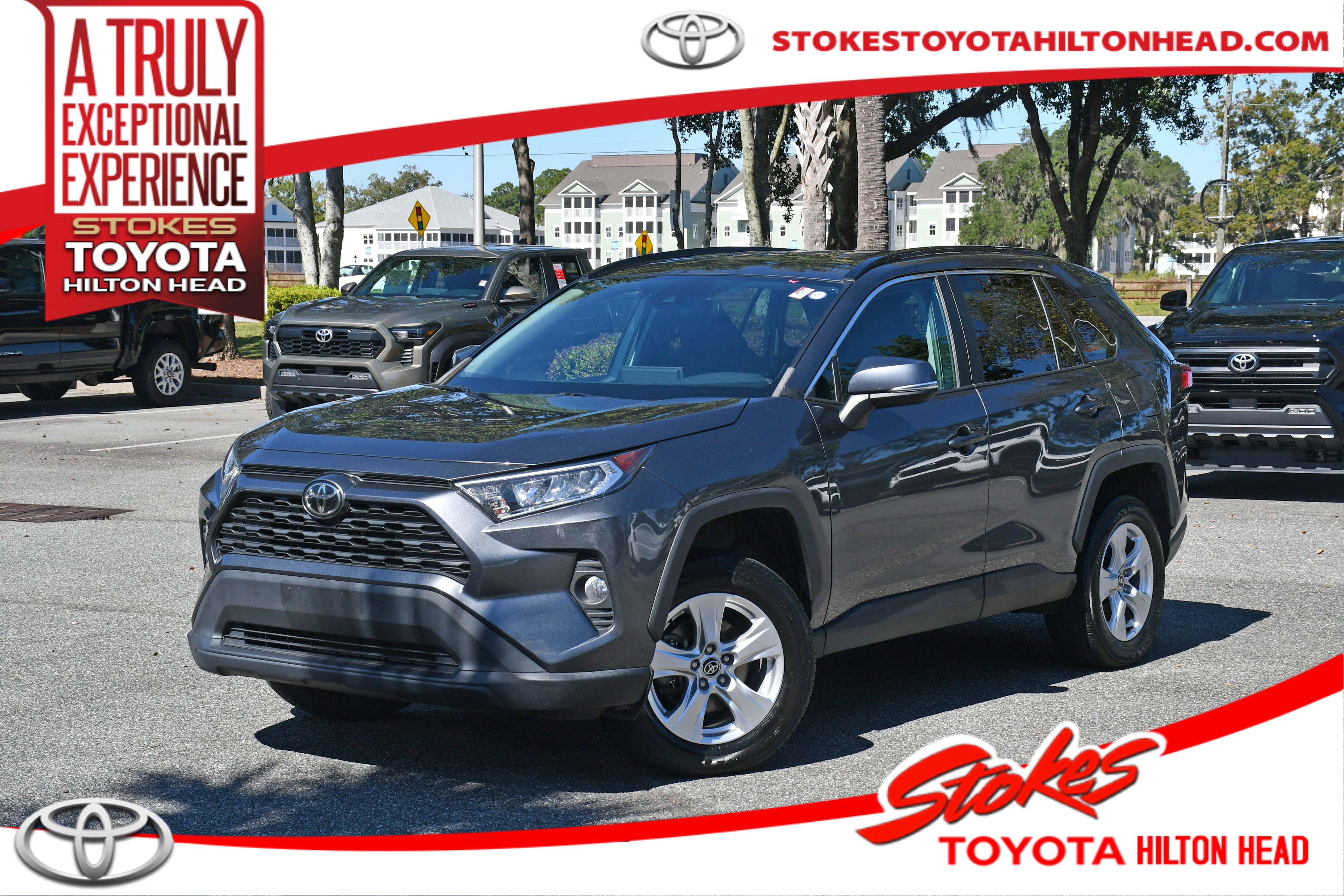 2021 Toyota RAV4 XLE's photo