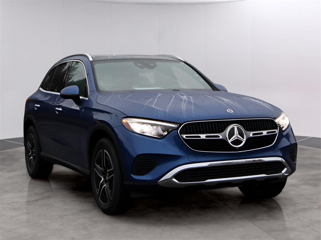 2026 Mercedes Benz GLC 300 4MATIC photo 2