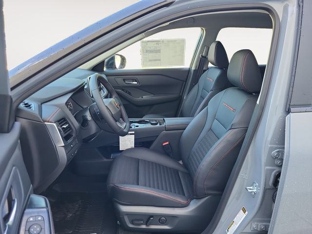 2026 Nissan Rogue SV photo 11