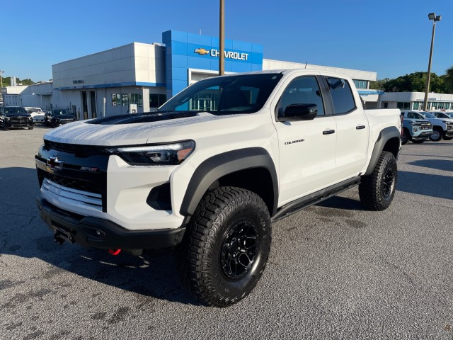 2025 Chevrolet Colorado ZR2 photo 4