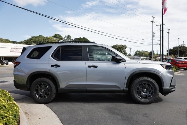 2025 Honda Pilot TrailSport photo 14