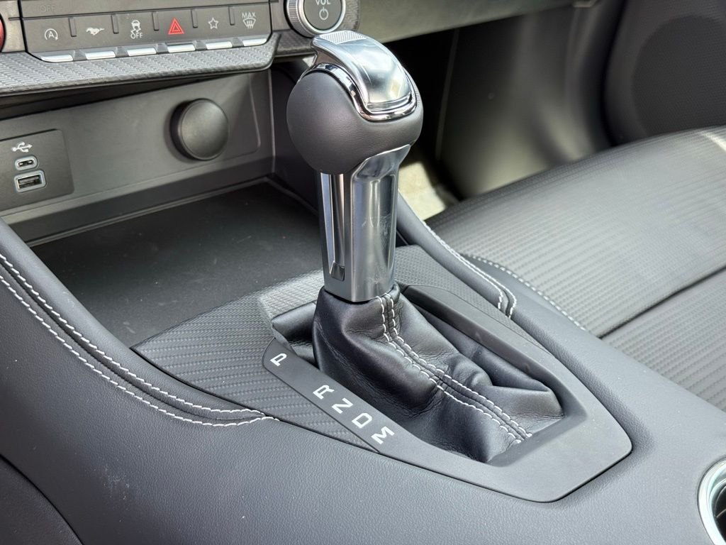 2025 Ford Mustang GT Premium photo 10