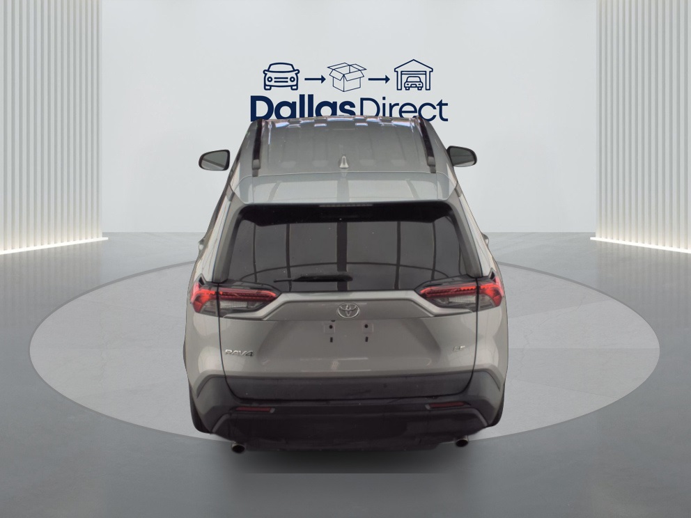 2021 Toyota RAV4 LE photo 6