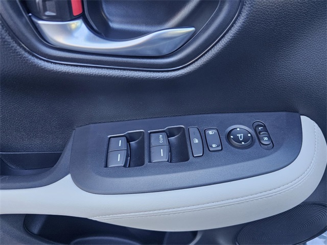 2025 Honda HR-V LX photo 13