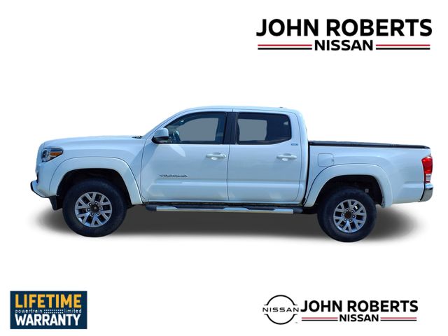2016 Toyota Tacoma SR5 photo 2