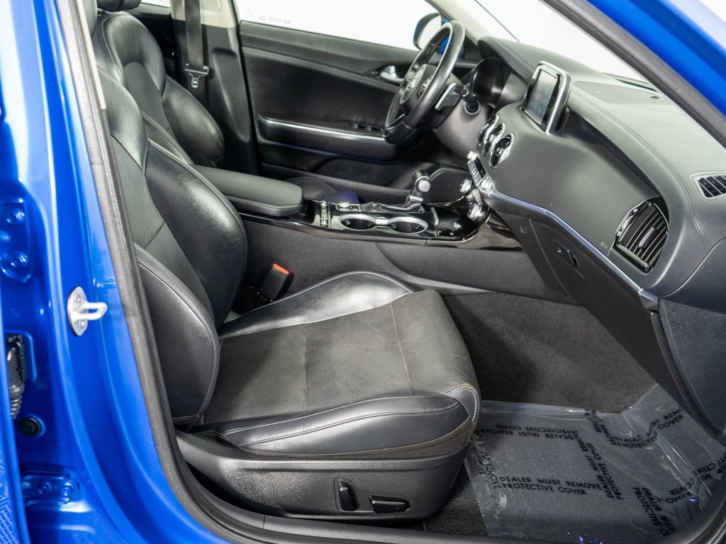2019 Kia Stinger photo 8