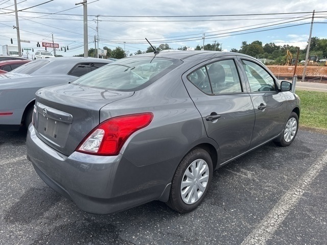 2019 Nissan Versa 1.6 S photo 4