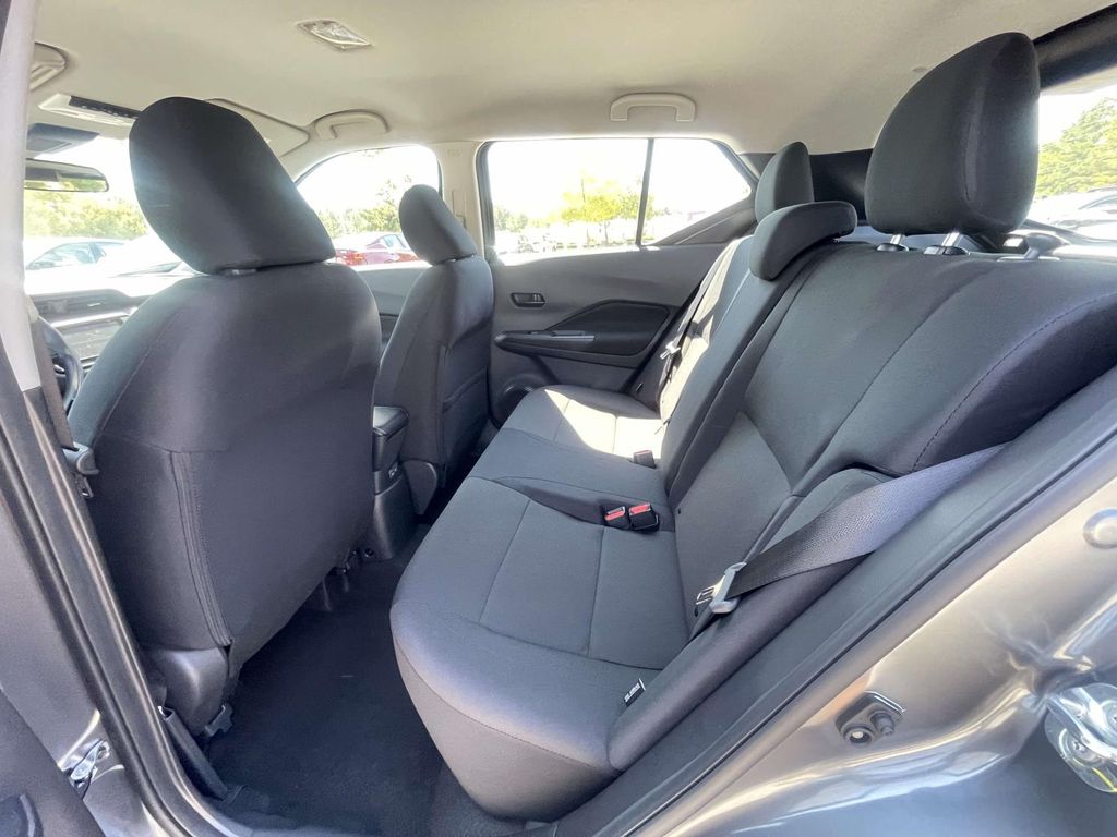 2025 Nissan Kicks Play S photo 9