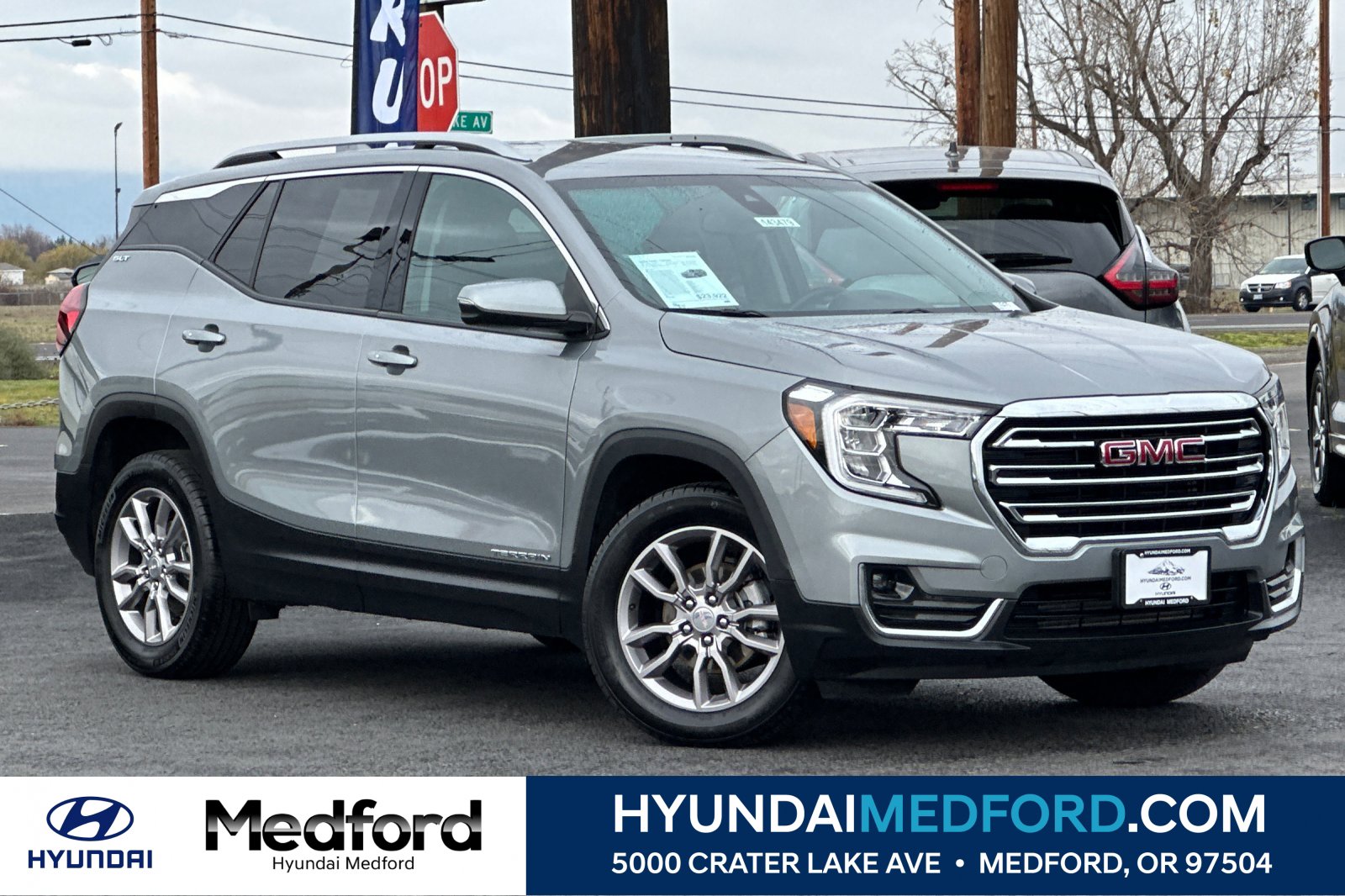 2024 GMC Terrain SLT's photo