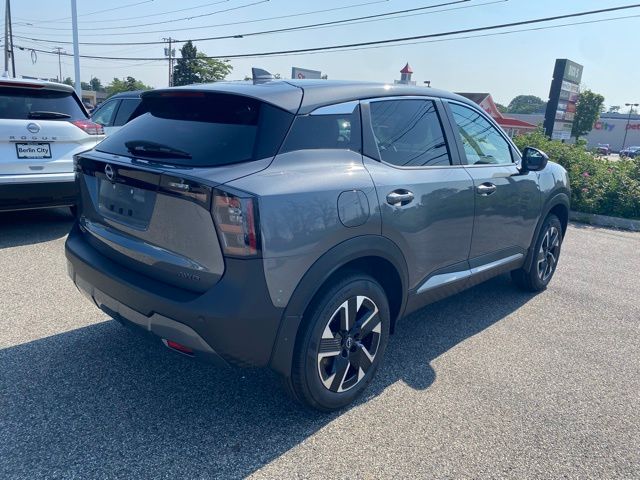 2025 Nissan Kicks SV photo 3