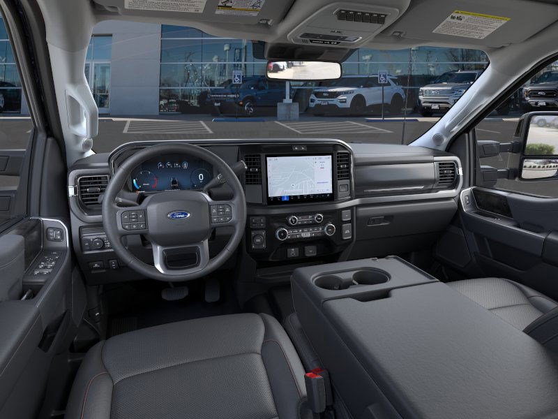 2025 Ford F-350 Lariat photo 3