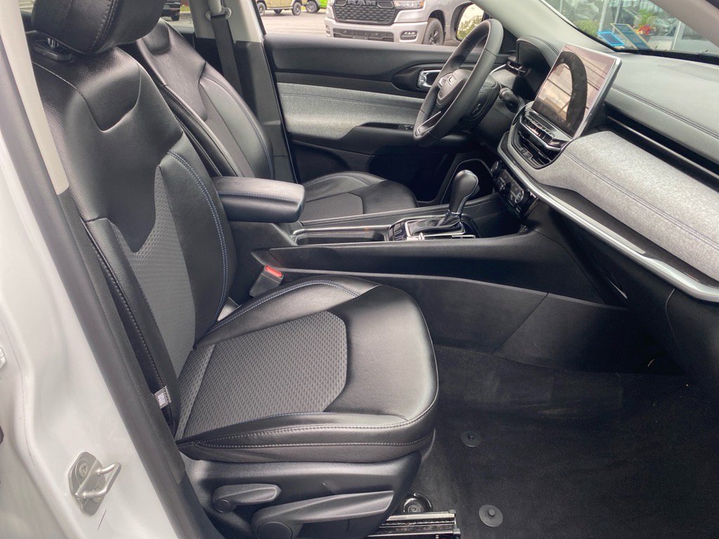 2022 Jeep Compass Latitude photo 25