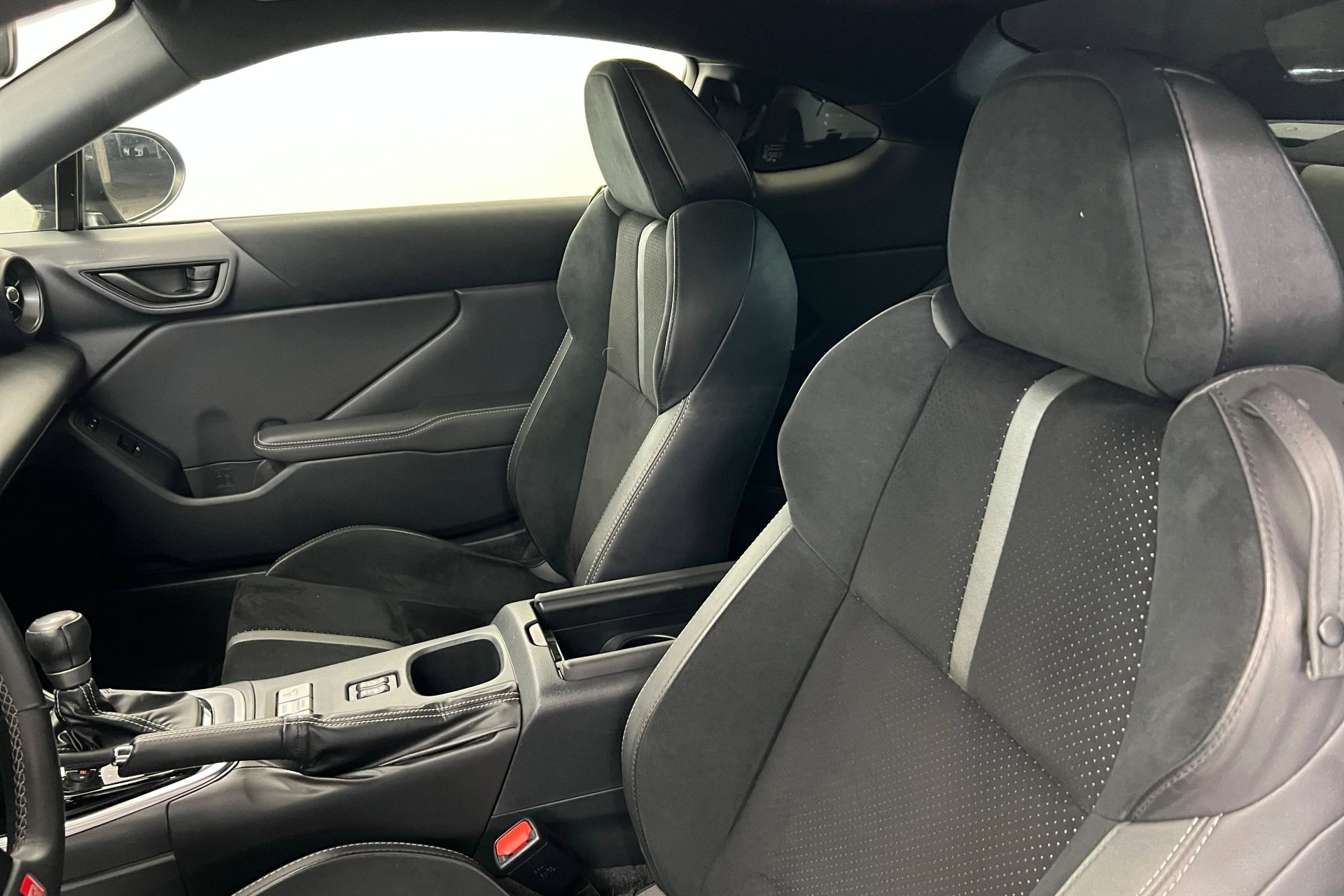 2024 Toyota GR86 Premium photo 16