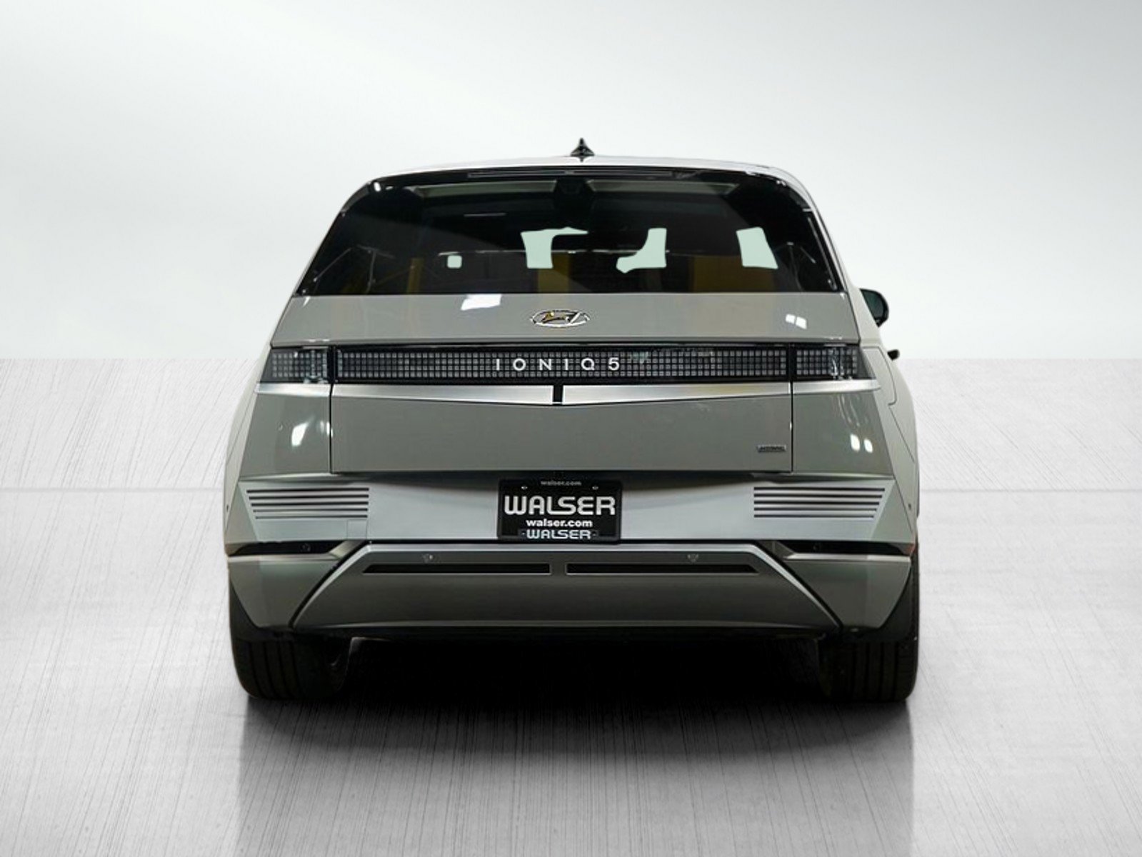 2024 Hyundai Ioniq 5 Limited photo 3