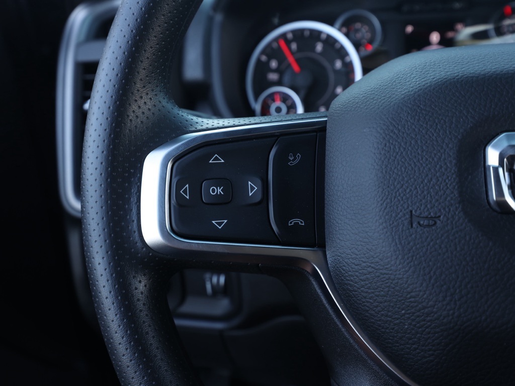 New 2026 Granite Crystal Metallic Clear-Coat Exterior Paint RAM Tradesman image 24