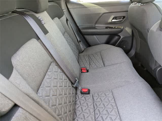 2025 Nissan Kicks SV photo 13