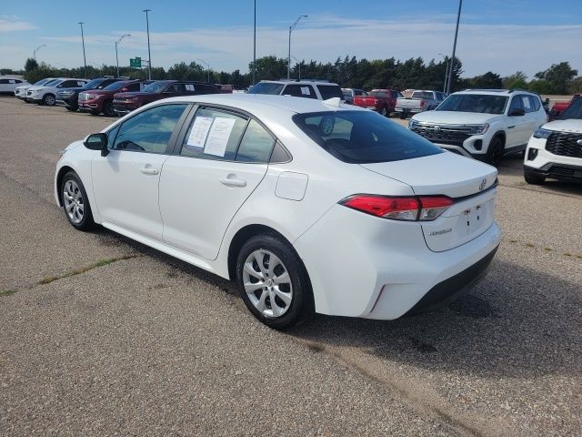 2023 Toyota Corolla LE photo 16