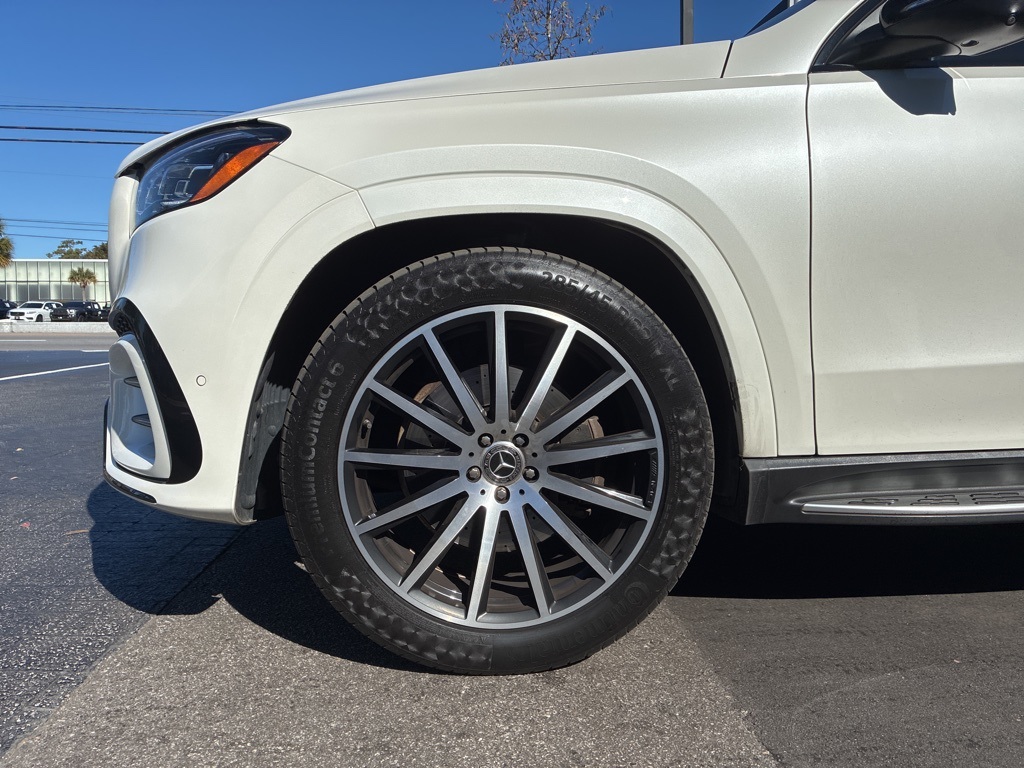 2024 Mercedes Benz GLS 450 4MATIC photo 4