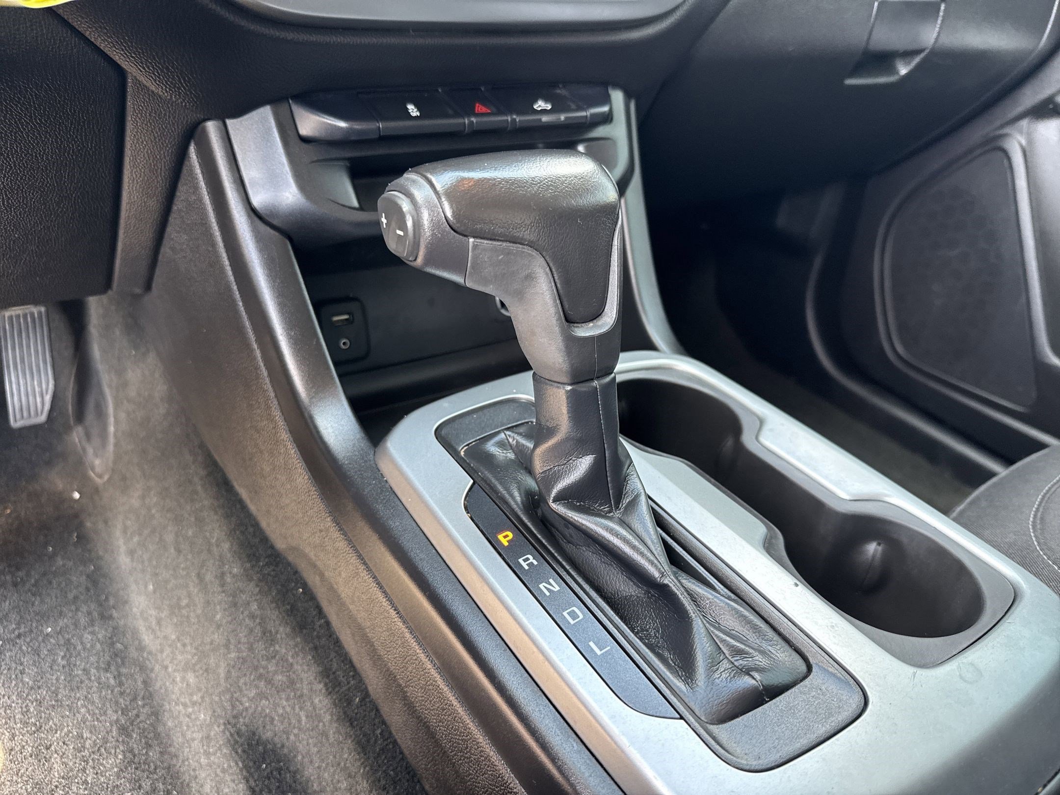 2017 Chevrolet Colorado LT photo 16