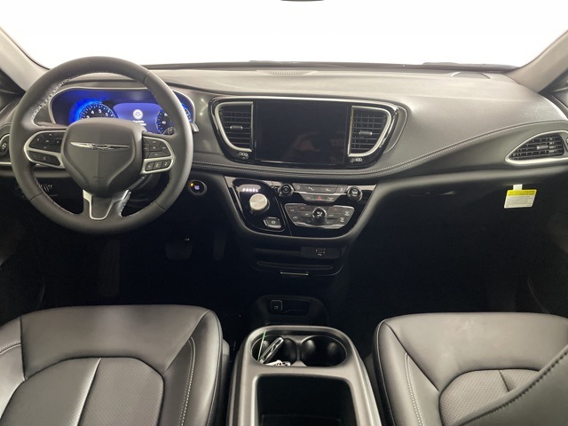 2026 Chrysler Pacifica photo 37