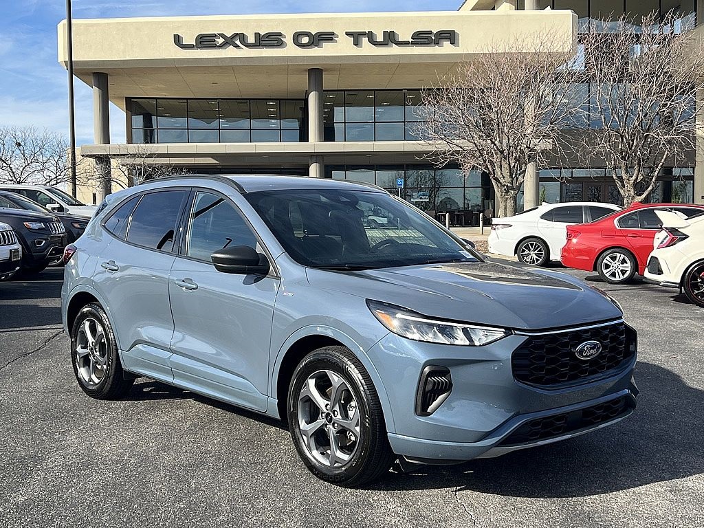 2024 Ford Escape ST-Line's photo