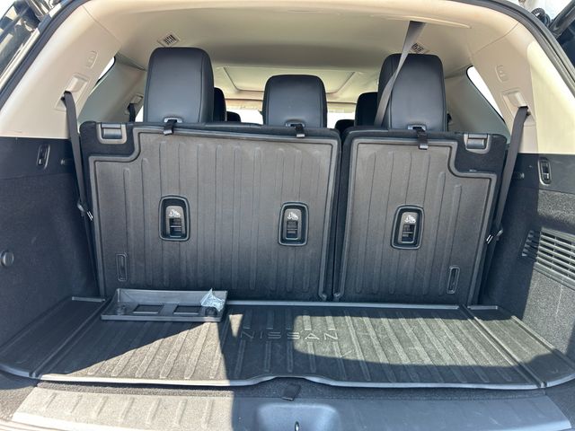 2024 Nissan Pathfinder Platinum photo 24