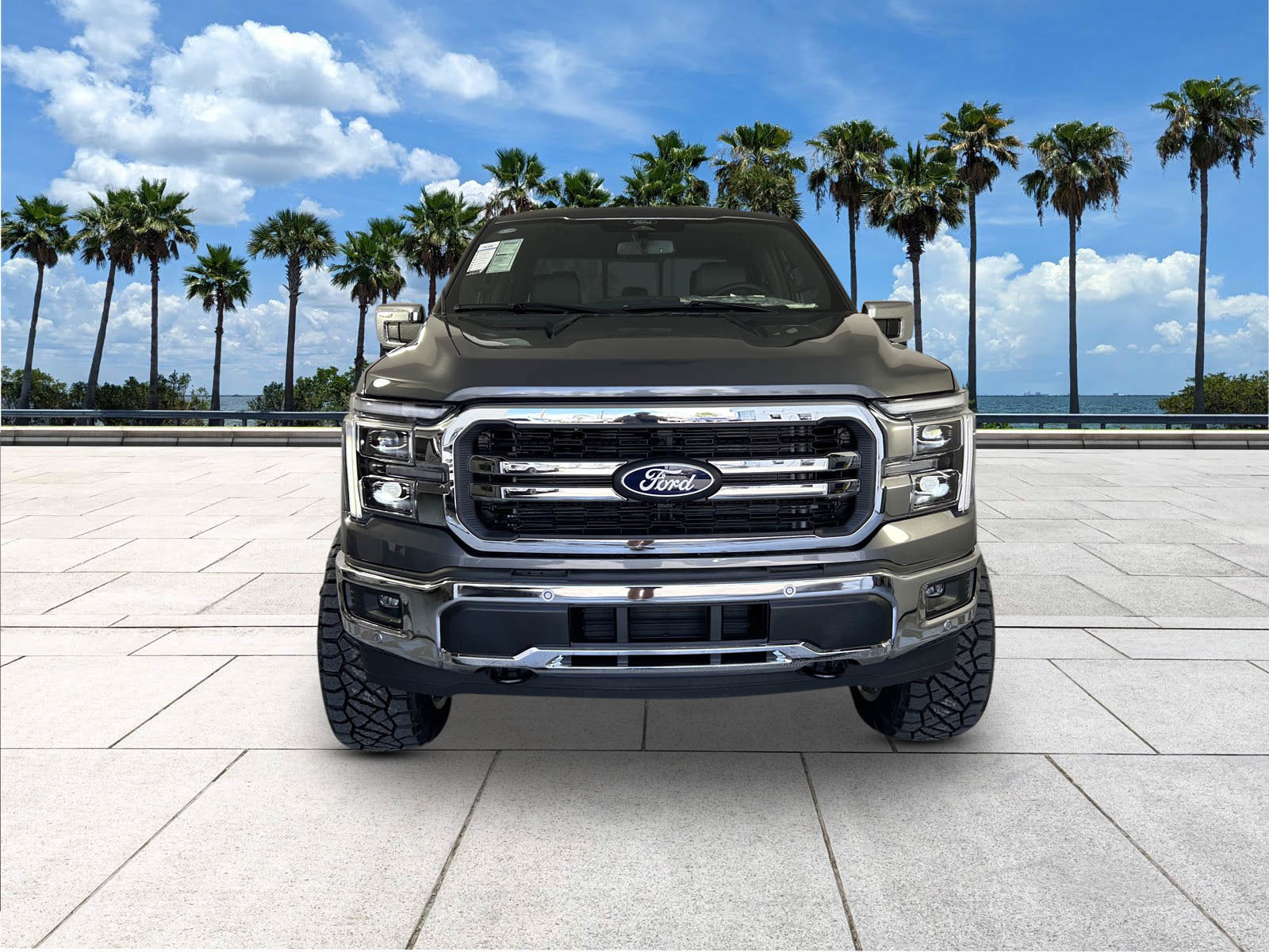 2025 Ford F-150 Lariat photo 3