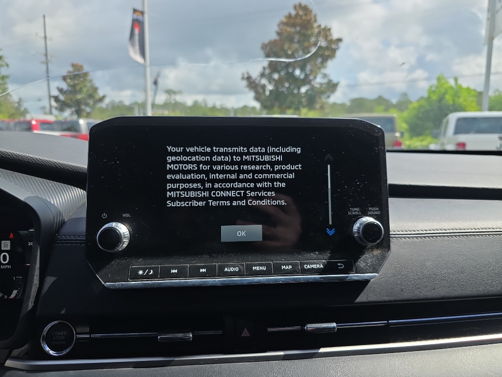 2023 Mitsubishi Outlander SE photo 18