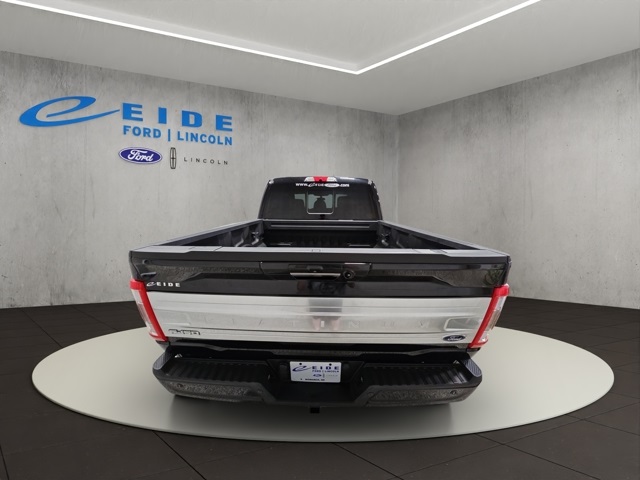 2023 Ford F-150 Platinum photo 4