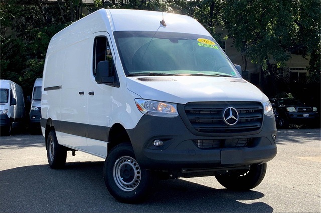 2024 Mercedes-Benz Sprinter Cargo Van Base's photo