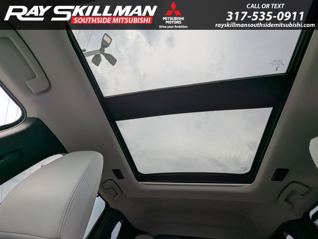 2025 Mitsubishi Outlander SEL photo 29