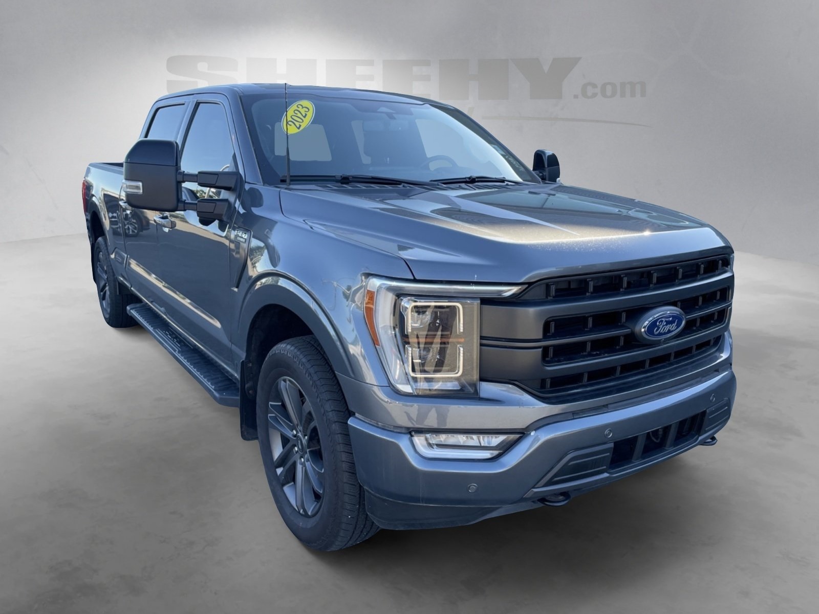 2023 Ford F-150 Lariat photo 2