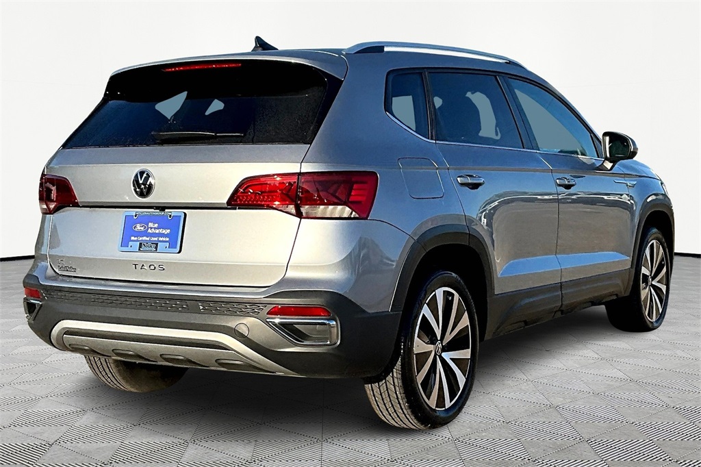 Certified 2024 Volkswagen Taos SE with VIN 3VVSX7B2XRM115938 for sale in Kansas City