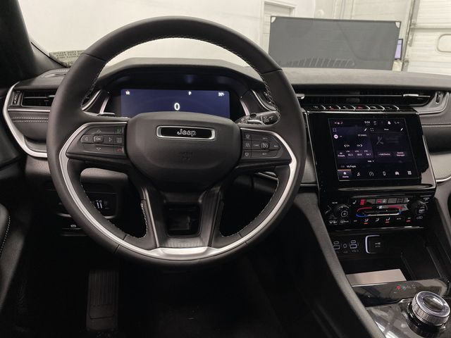 2025 Jeep Grand Cherokee Altitude X photo 4