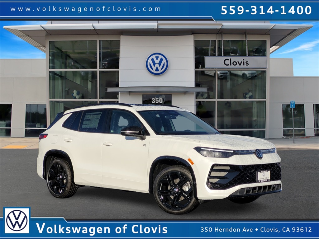 2026 Volkswagen Tiguan SE R-LINE BLACK's photo