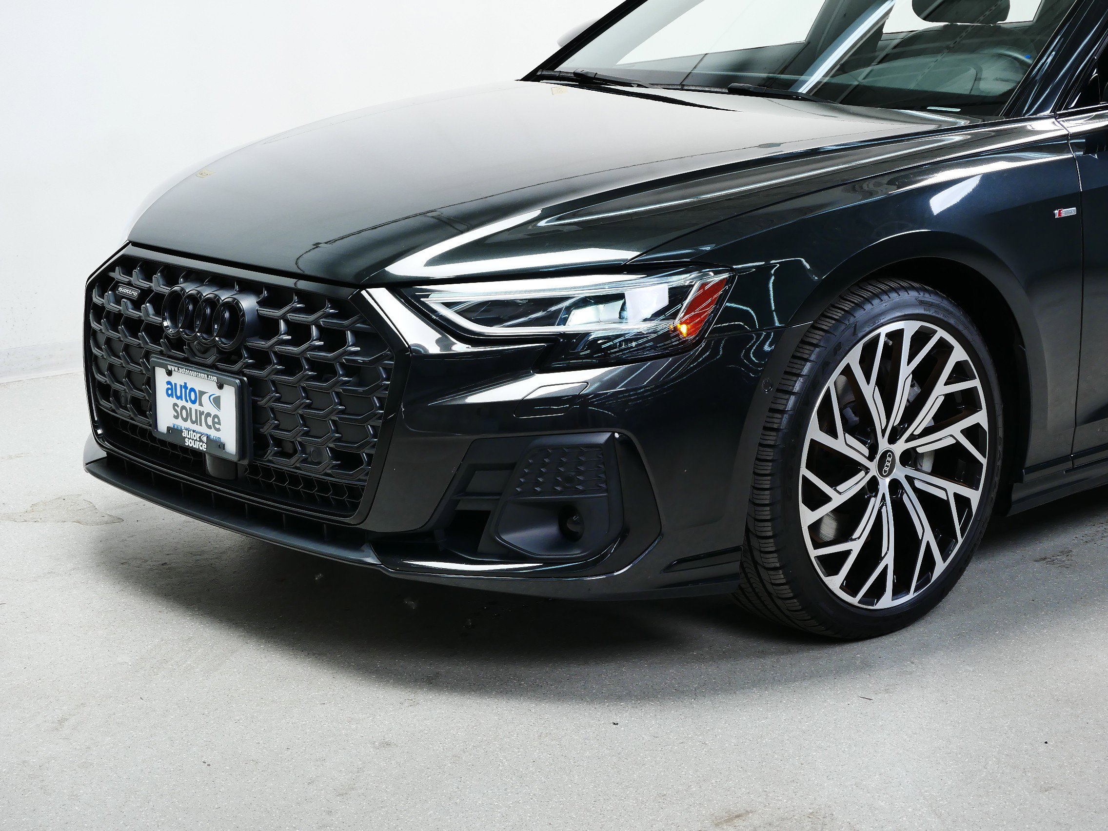 2022 Audi A8 L 55 photo 10