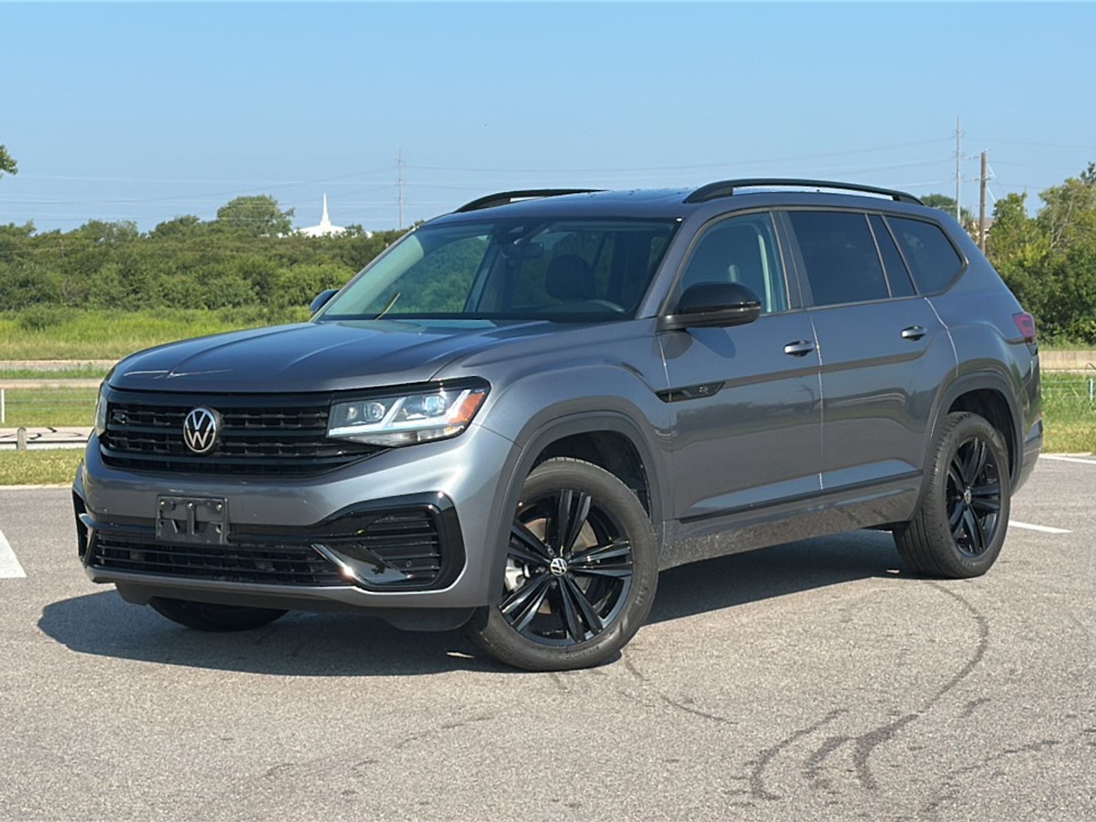 2023 Volkswagen Atlas V6 SEL R-Line photo 2